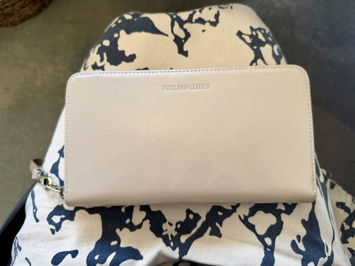 Classic Workhorse Pocketbook / Wristlet - customer review photo