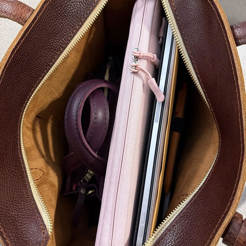 Stunning color! Perfect for an Apple Neo in a soft sided zipper cover - customer review photo