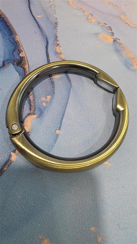 Holds great on all surfaces - customer review photo