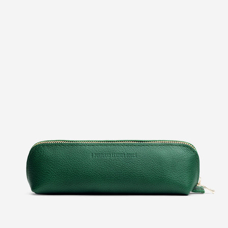 Bacalar | Leather pouch with curved seams and top zipper
