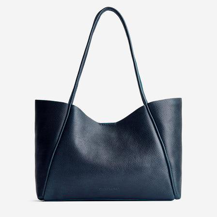 Boreal*Medium | Wide tote with leather straps and snap closure