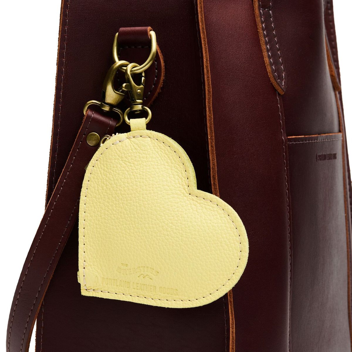Butter Bliss | Heart-shaped pouch with a gold clasp