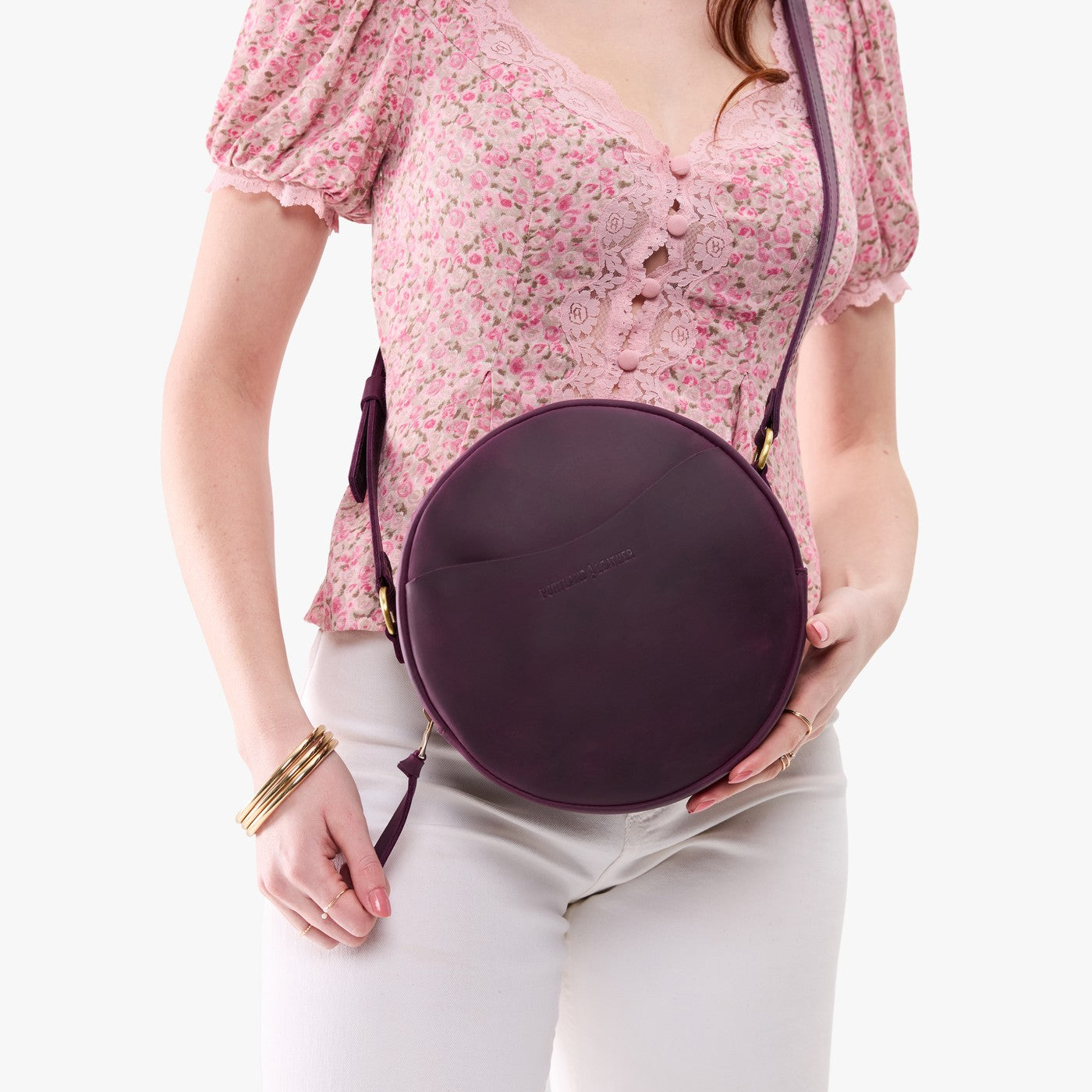 Larkspur*Large | Circle shaped crossbody bag with top zipper