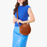 Meadow Large | Circle shaped crossbody bag with top zipper