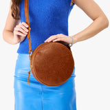 Meadow Large | Circle shaped crossbody bag with top zipper