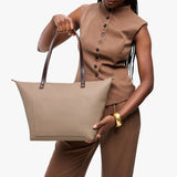 Stone Zipper | Large leather tote bag with sturdy bridle handles and front pocket