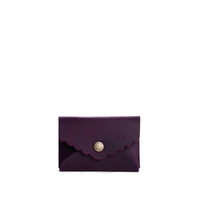 Larkspur | Leather card wallet with scalloped edge
