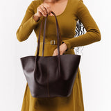 Grizzly Large | Bucket shaped tote bag with matching leather handles