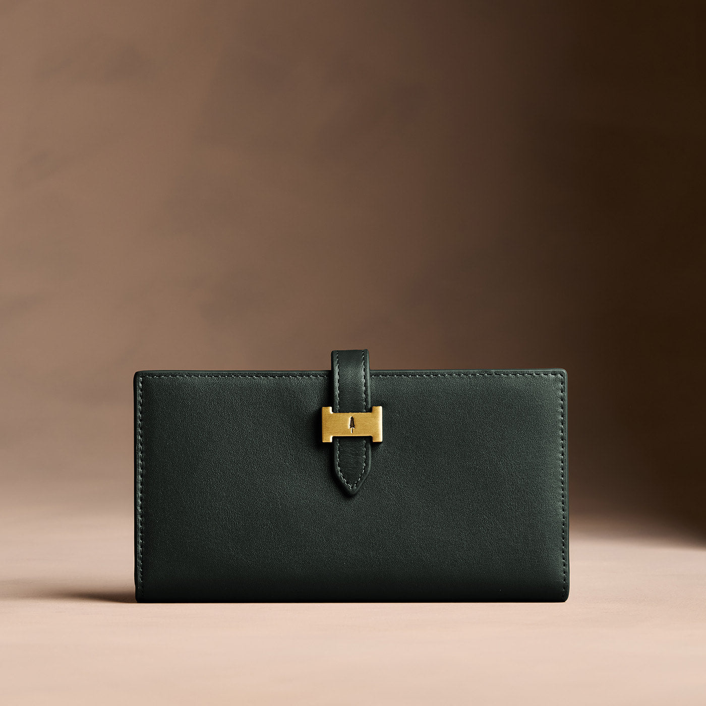 Regent Green*Large | Leather bifold wallet with a strap and bar closure