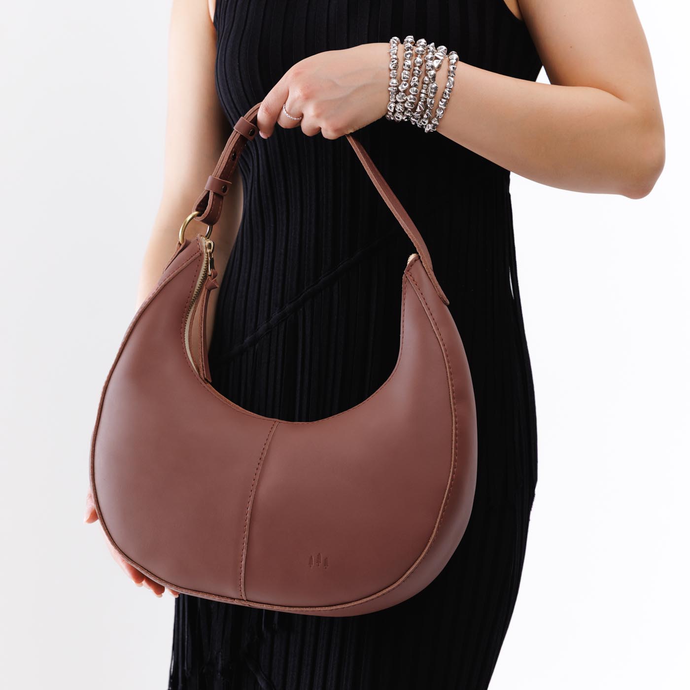 Sunkissed*Large | Crescent shaped shoulder bag with zipper closure and adjustable strap