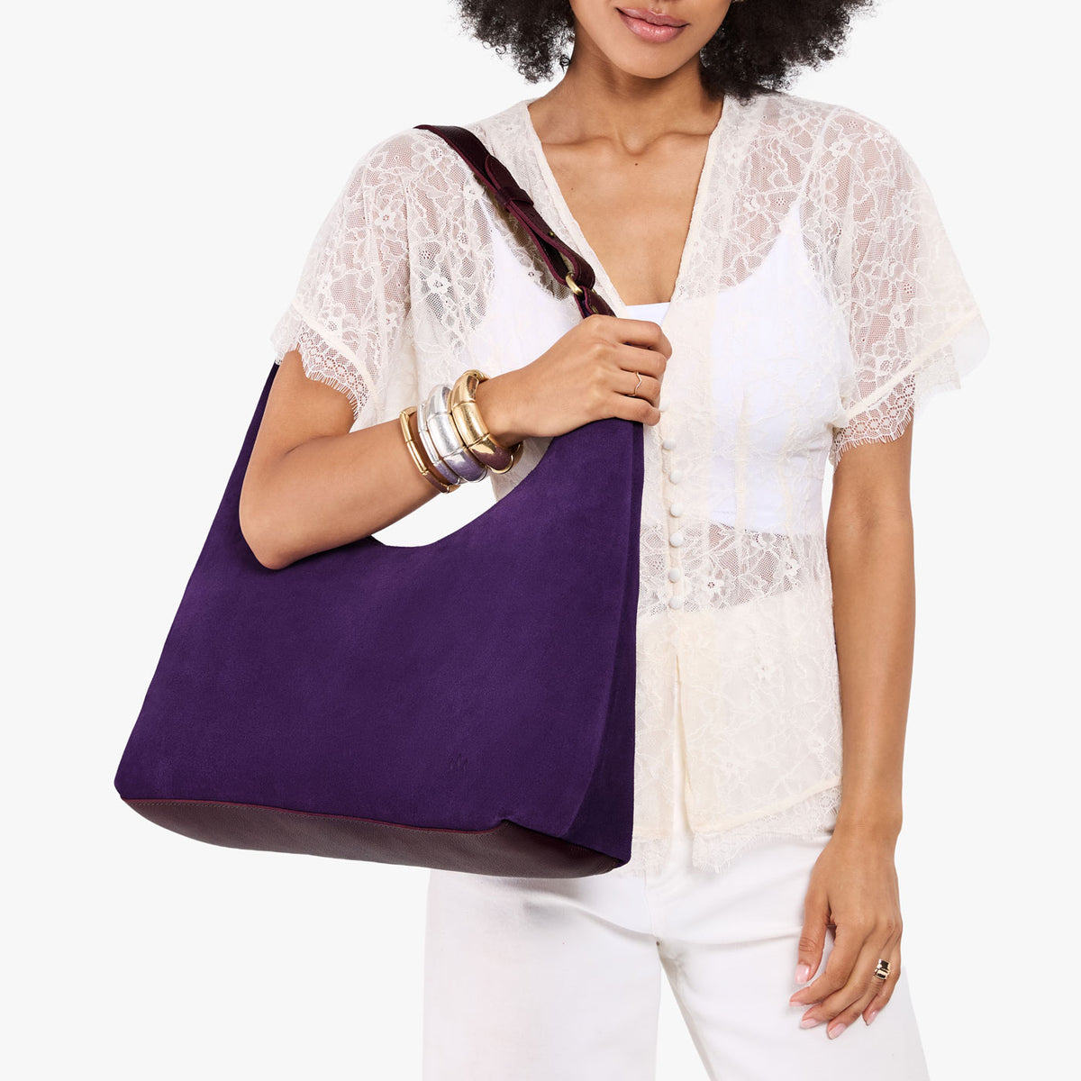 Imperial*Large*Classic | U-shaped shoulder bag with adjustable strap and fringe detail