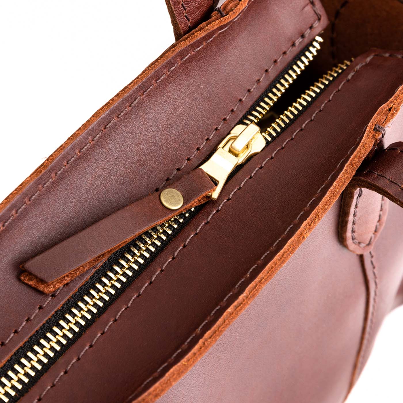 Cognac*Zipper | Structured mid-size tote bag with overlapping panels and crossbody strap