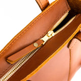 Honey Zipper | Structured mid-size tote bag with overlapping panels and crossbody strap