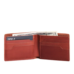 Marrone | Leather bifold wallet with six geometric card slots