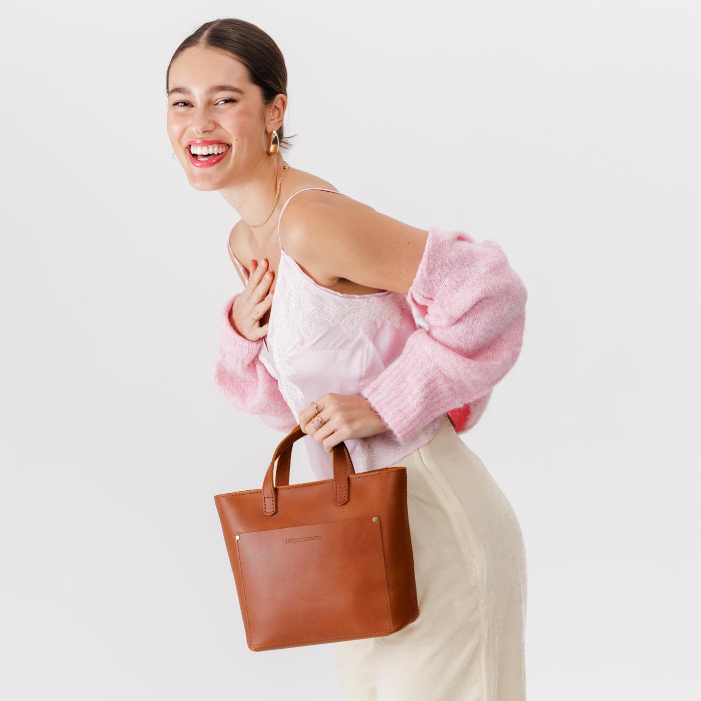 Honey*Zipper | Crossbody tote bag with zipper closure and front pocket