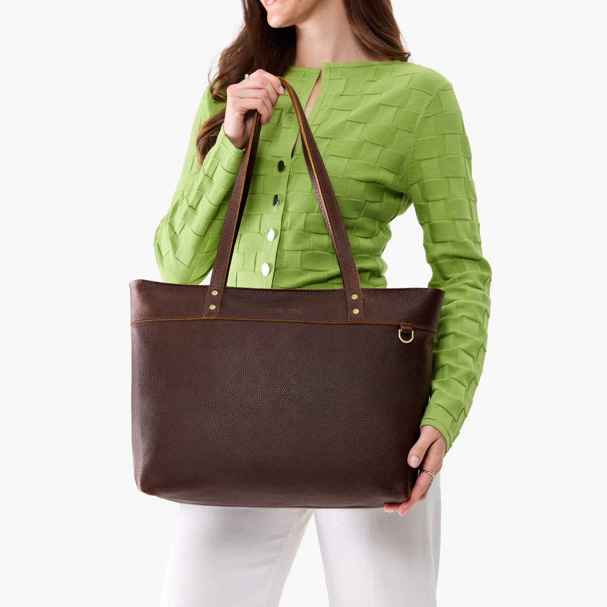 Coldbrew*Large*Zipper | Model wearing leather tote bag with riveted straps and exterior key loop
