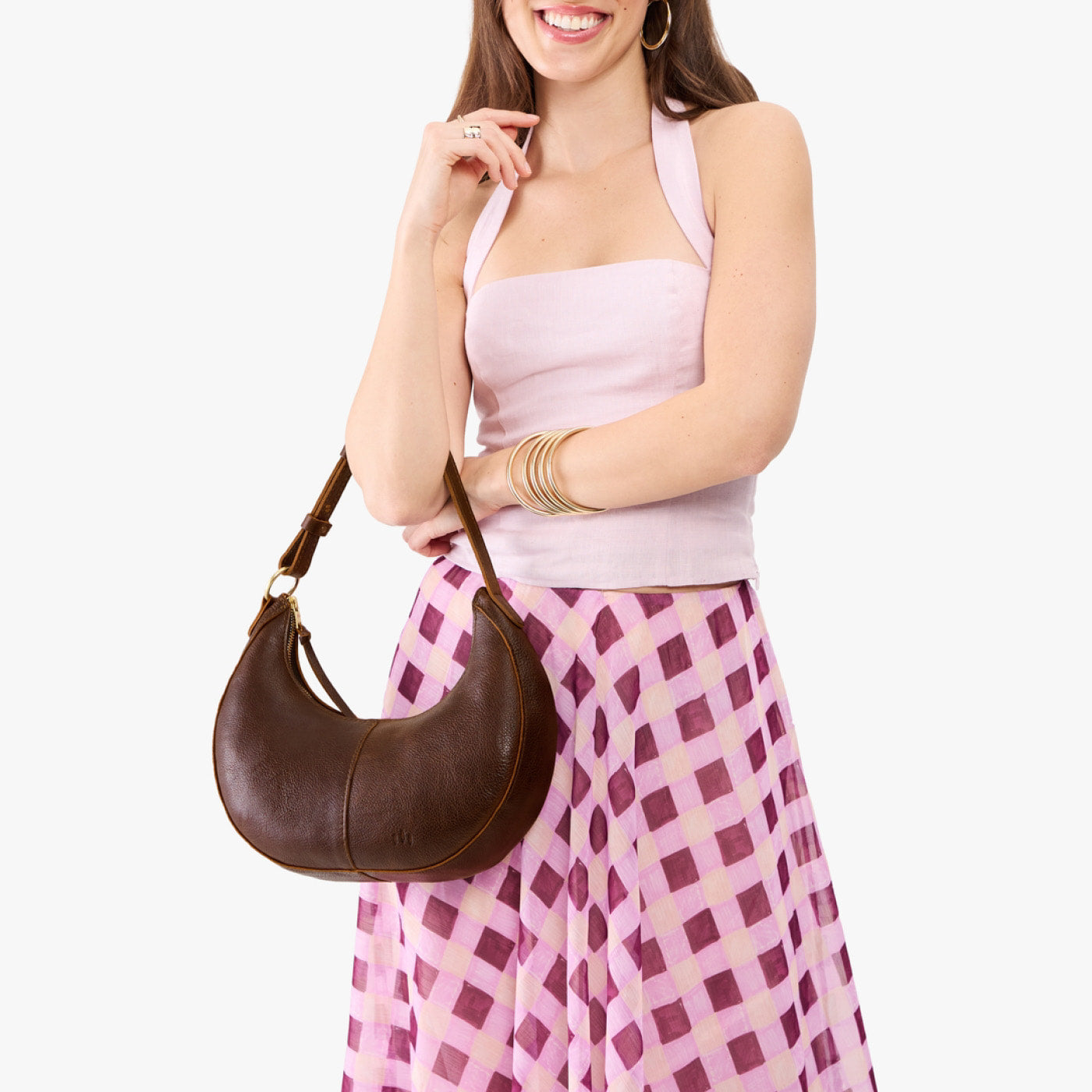 Coldbrew*Classic | Crescent shaped shoulder bag with zipper closure and adjustable strap
