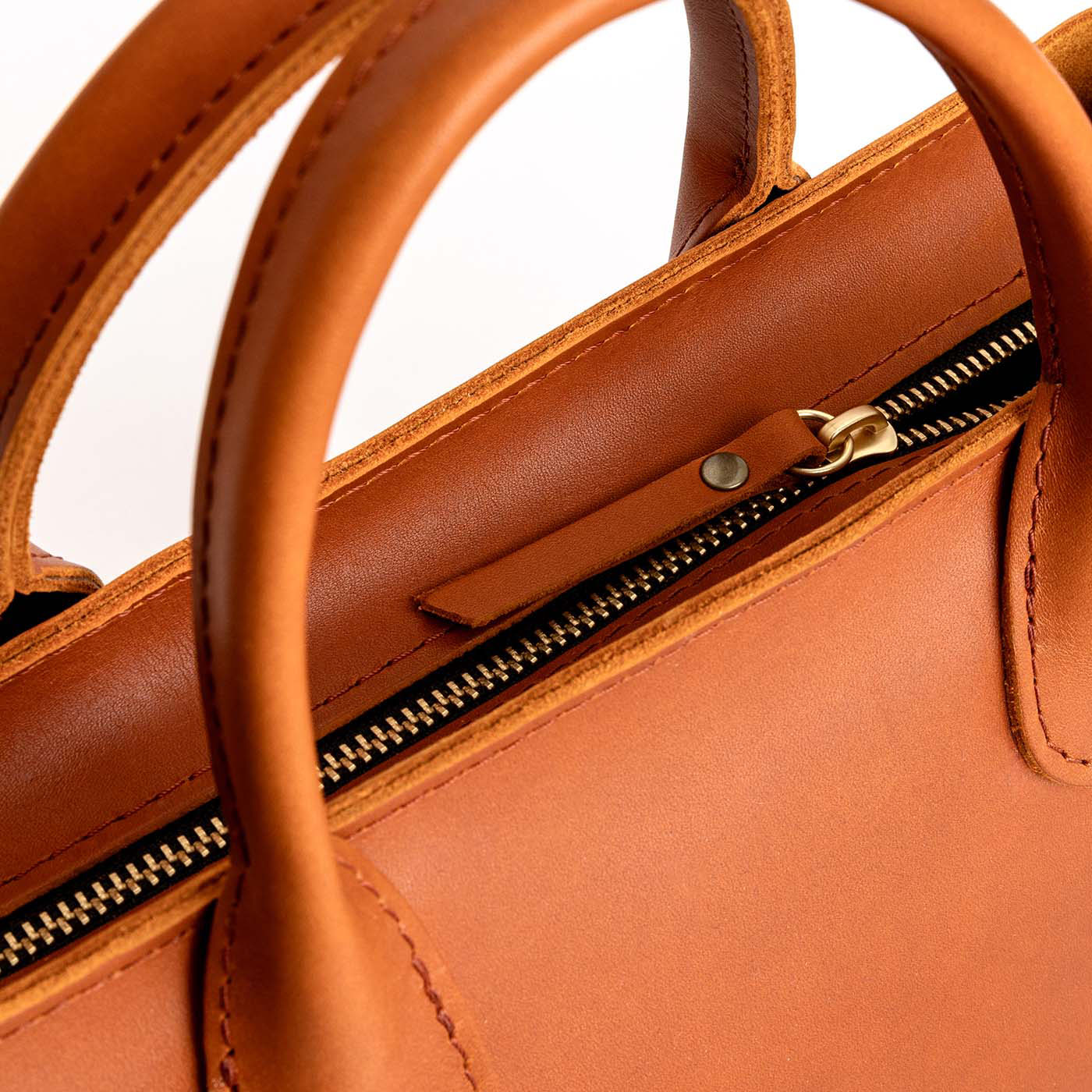 Tuscany*ANY*Zipper | Petite tote purse with structured leather handles and crossbody strap