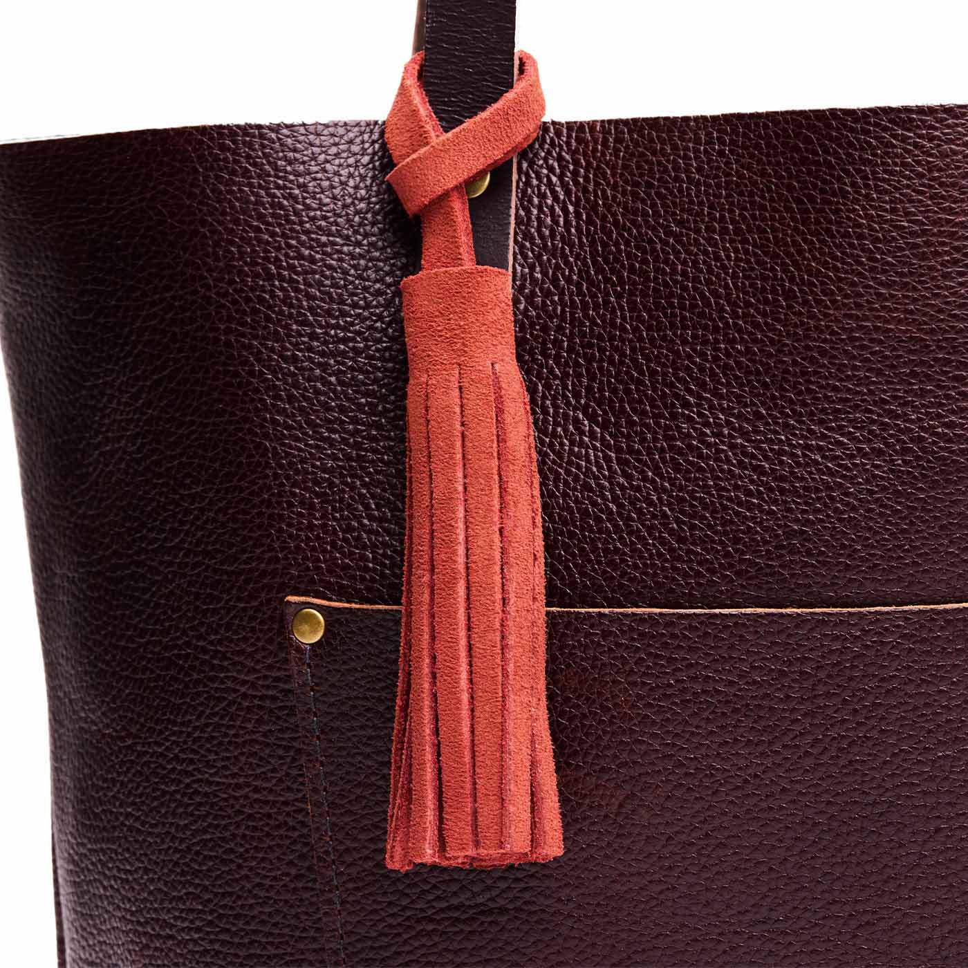 Cinnabar*Classic | Fringed leather tassel with leather loop