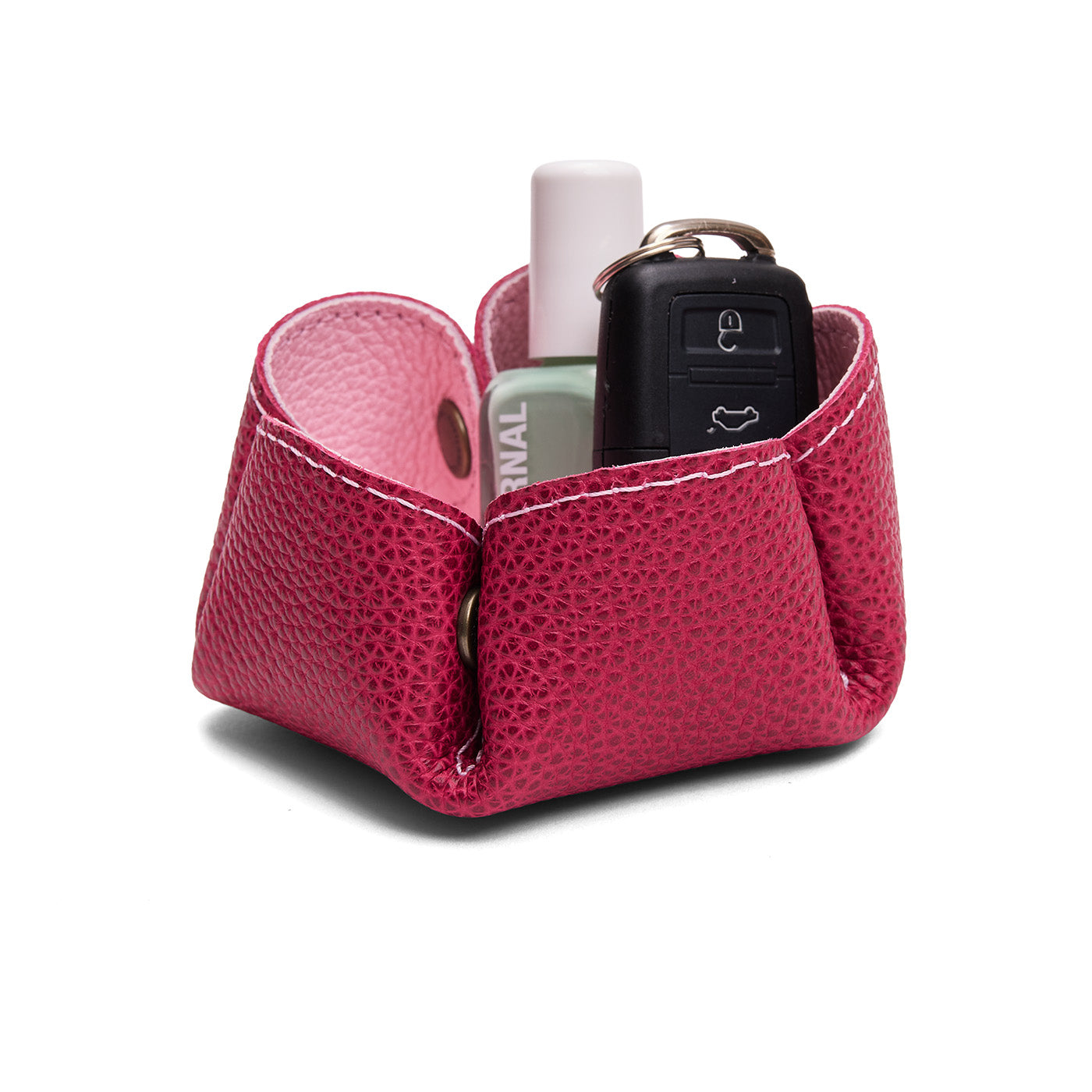 Pinkaboo | Flower-shaped foldable leather tray with snap-button corners holding nail polish and car keys