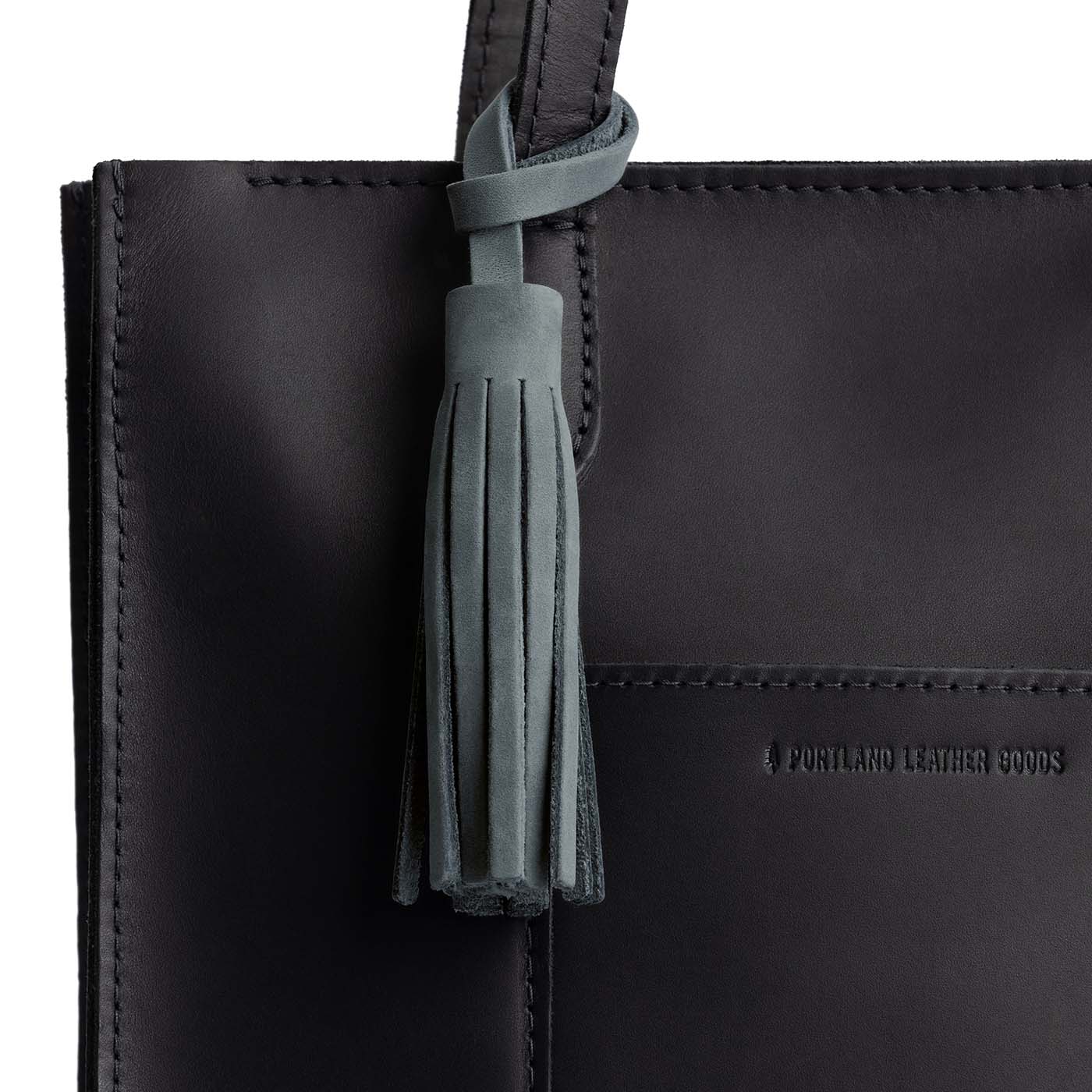 Storm*Large | Fringed leather tassel with leather loop